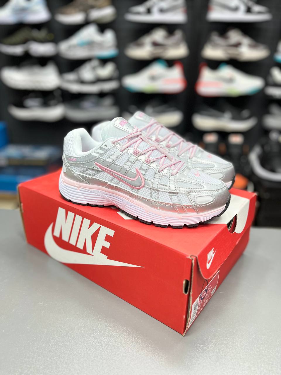 کتونی زنانه نایک Nike P-6000 سایز 37الی ۴۰ ساخت ویتنام وارداتی ضمانت کیفیت کالا/فروش تکی و عمده