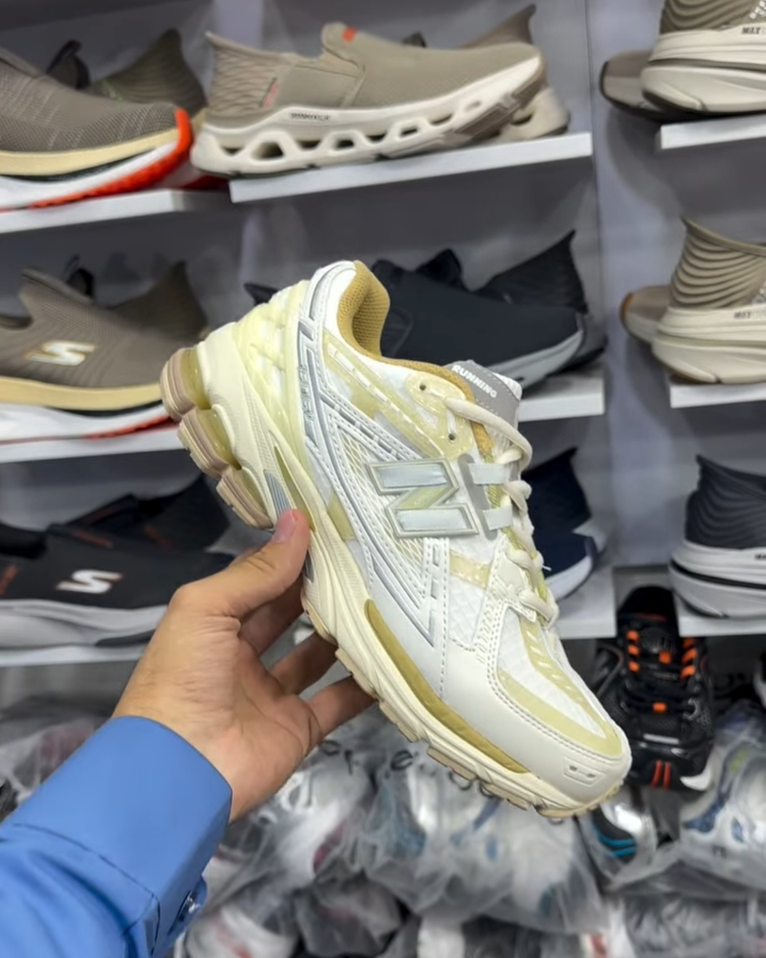 نیوبالانس ۱۹۰۶ Newbalance 1906 ساخت ویتنام وارداتی سایز ۳۸ الی ۴۵ فروش تکی و عمده ضمانت کیفیت کالا