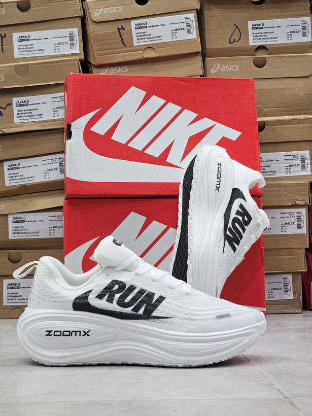 کتونی نایک ومرو 18 Nike Vomero 18 ساخت ویتنام وارداتی سایز ۳۸ الی ۴۵ضمانت کیفیت کالا فروش تکی و عمده