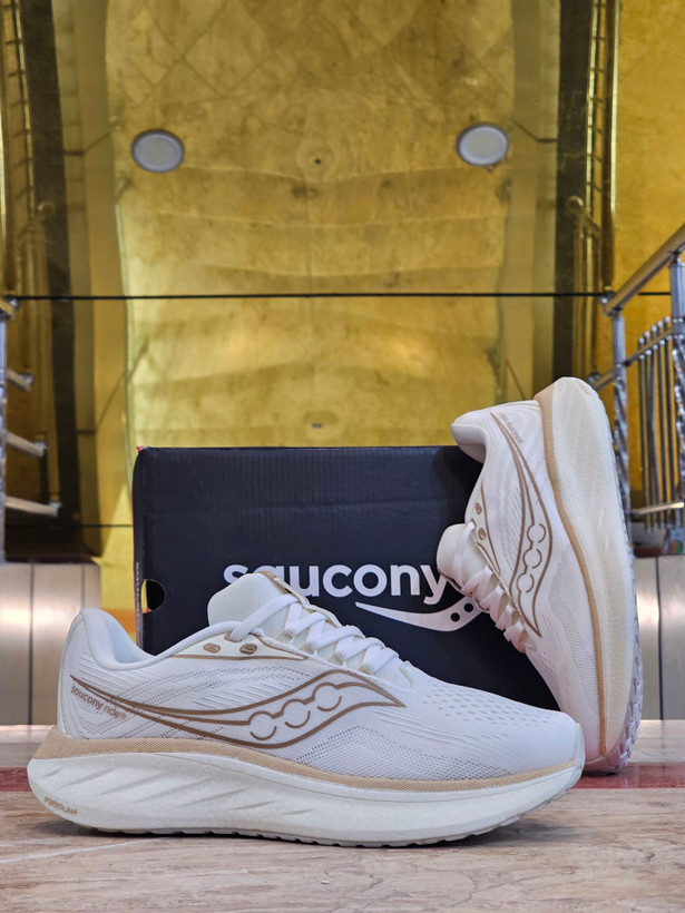 کتونی رانینگ ساکونی راید ۱۸ Saucony Ride 18ضمانت کیفیت کالاساخت ویتنام وارداتی فروش تکی و عمده سایز۴۰ الی ۴۵