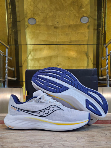 کتونی رانینگ ساکونی راید ۱۸ Saucony Ride 18ضمانت کیفیت کالاساخت ویتنام وارداتی فروش تکی و عمده سایز۴۰ الی ۴۵