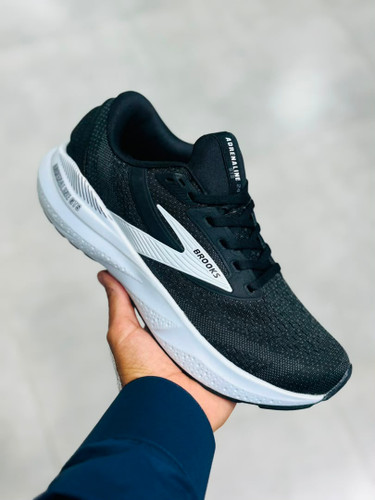 کتونی بروکس گلیسرین ۲۴ BROOKS GLYCERIN ۲۴ساخت ویتنام وارداتی سایز۴۰ الی ۴۵ ضمانت کیفیت کالا فروش تکی و عمده