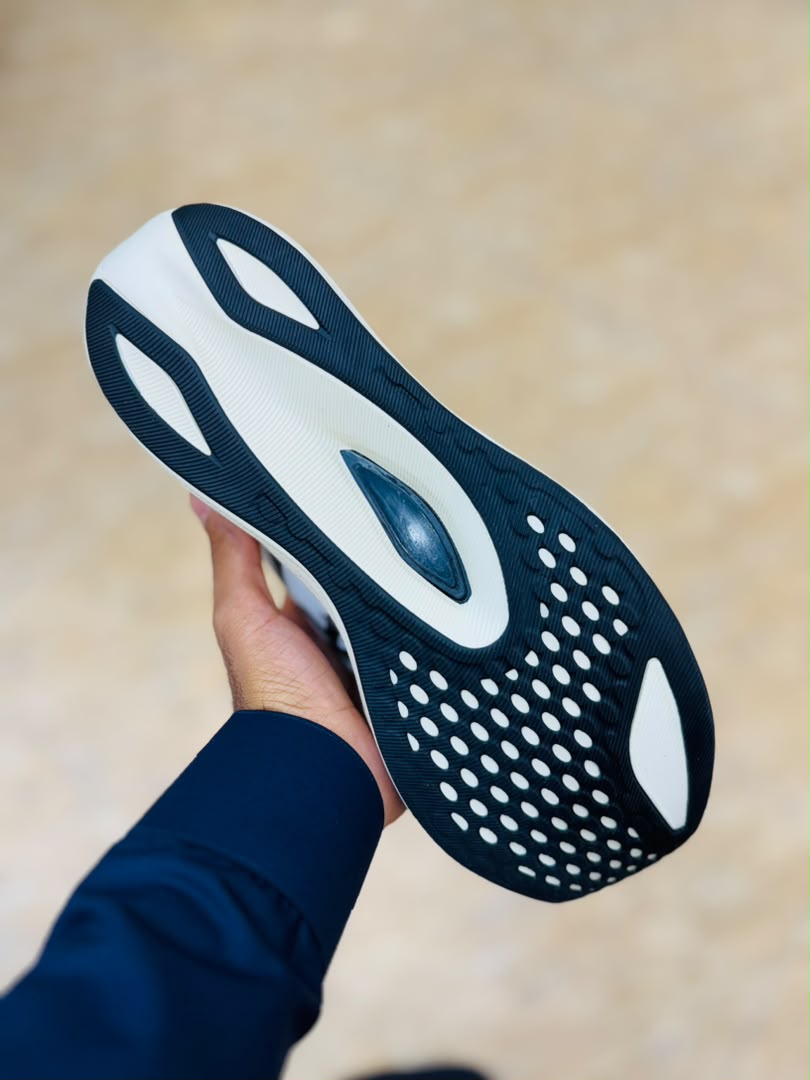کتونی مسترکوالیتی اسیکس مجیک اسپیدASICS Magic Speed 4 ساخت ویتنام وارداتی سایز40 الی۴۵فروش تکی و عمده ضمانت کیفیت کالا