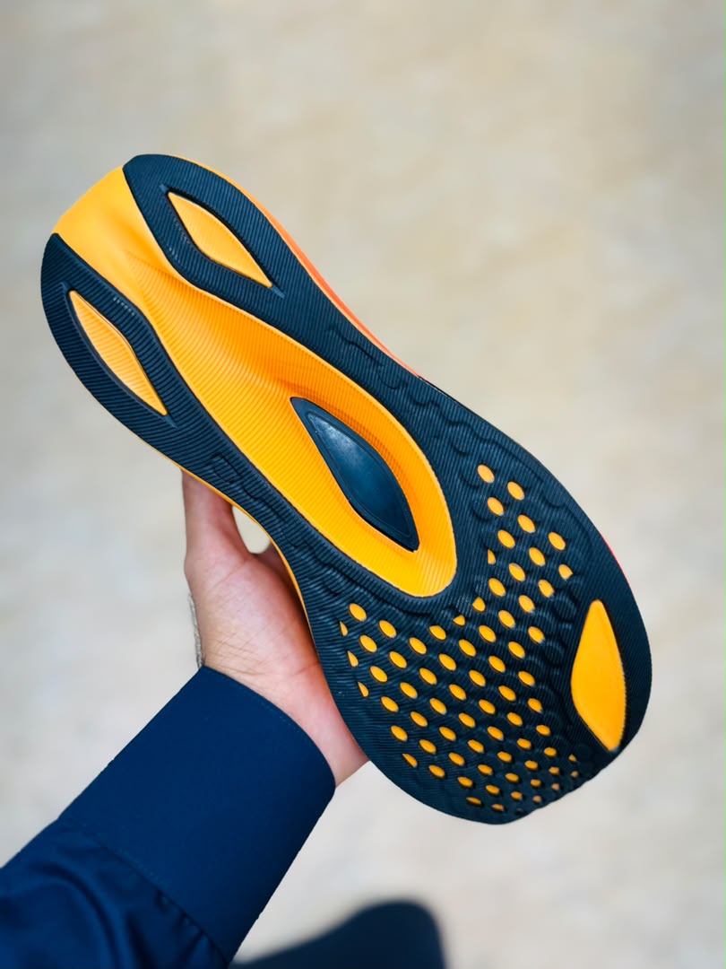 کتونی مسترکوالیتی اسیکس مجیک اسپیدASICS Magic Speed 4 ساخت ویتنام وارداتی سایز40 الی۴۵فروش تکی و عمده ضمانت کیفیت کالا