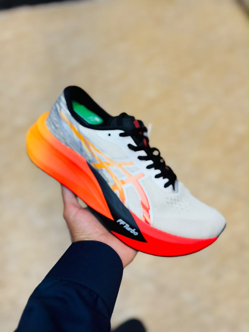 کتونی مسترکوالیتی اسیکس مجیک اسپیدASICS Magic Speed 4 ساخت ویتنام وارداتی سایز40 الی۴۵فروش تکی و عمده ضمانت کیفیت کالا