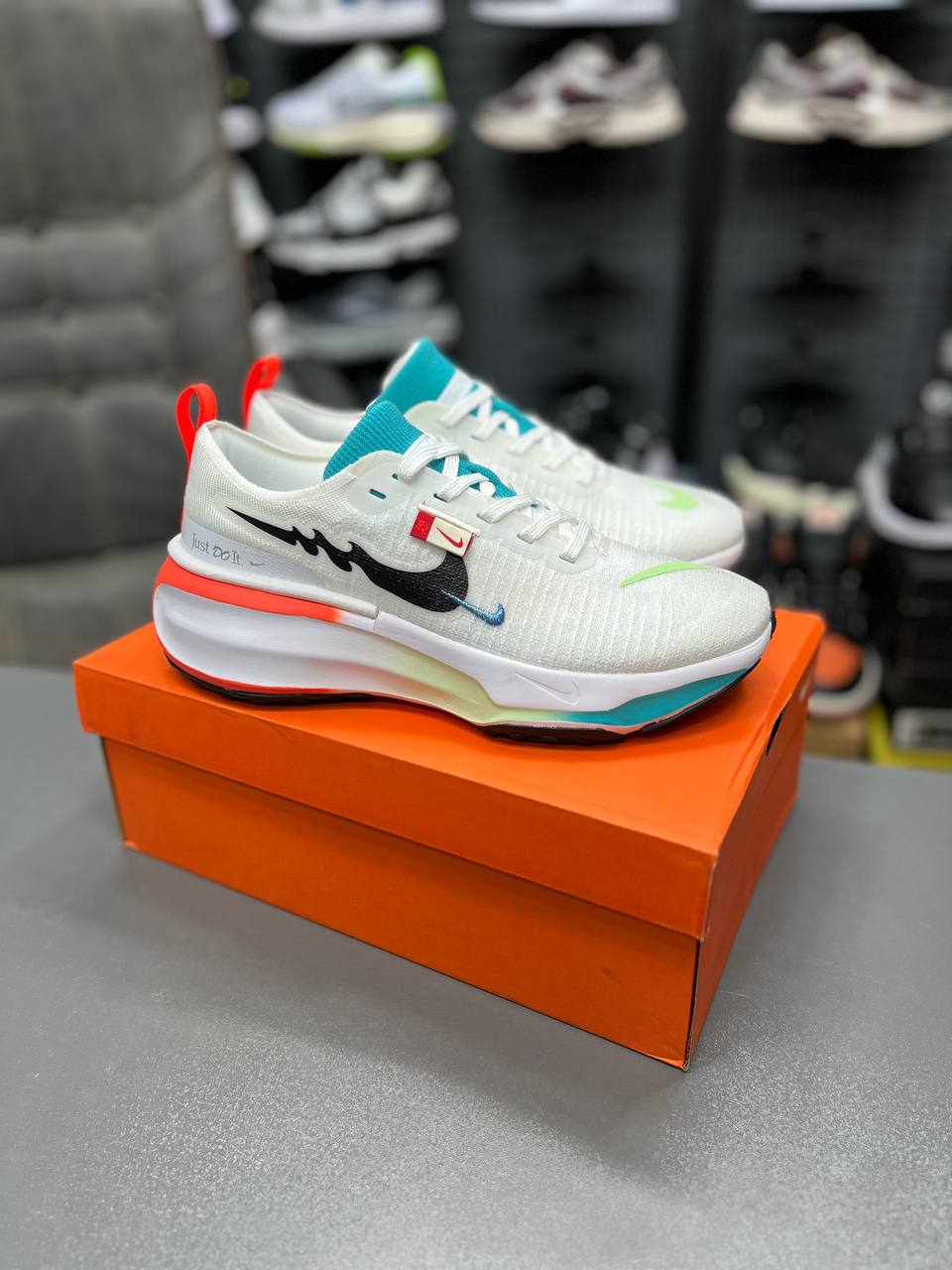 کتونی نایک زوم ایکس اینوینسیبل ران3 /Nike ZoomX Invincible Run 3 ساخت ویتنام وارداتی سایز ۴۰ الی۴۵ فروش تکی وعمده/ضمانت کیفیت کالا