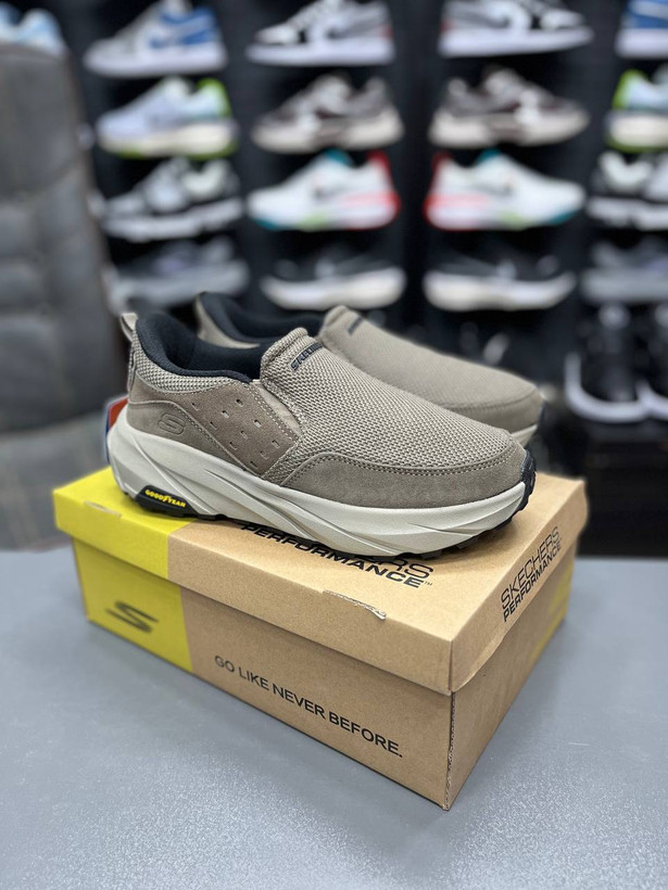 کفش مردانه اسکیچرز گودیرSkechers good yearوارداتی ساخت ویتنام سایز ۴۰الی ۴۵ فروش تکی وعمده ضمانت کیفیت کالا