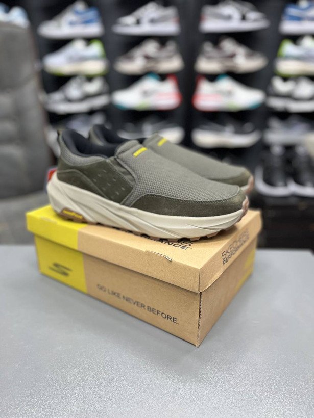 کفش مردانه اسکیچرز گودیرSkechers good yearوارداتی ساخت ویتنام سایز ۴۰الی ۴۵ فروش تکی وعمده ضمانت کیفیت کالا