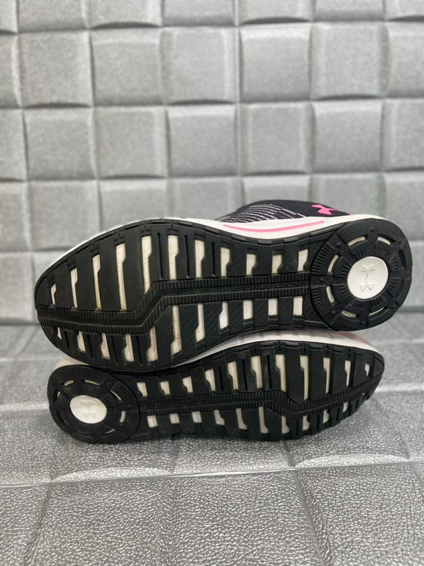 کتونی آندرارمور راگازا Under Armour GGS Pursuit NG Scarpe bambini (ragazza)سایز: ۴۰فروش به ضمانت اورجینال استوک اروپایی