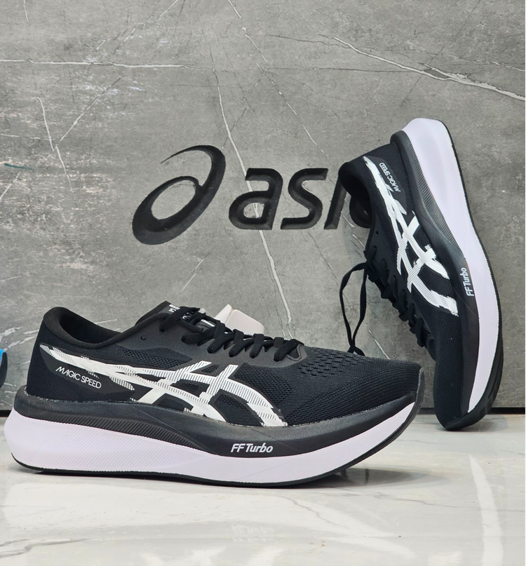 کتونی اسیکس مجیک اسپیدASICS Magic Speed 4 ساخت ویتنام وارداتی سایز40 الی۴۵فروش تکی و عمده ضمانت کیفیت کالا