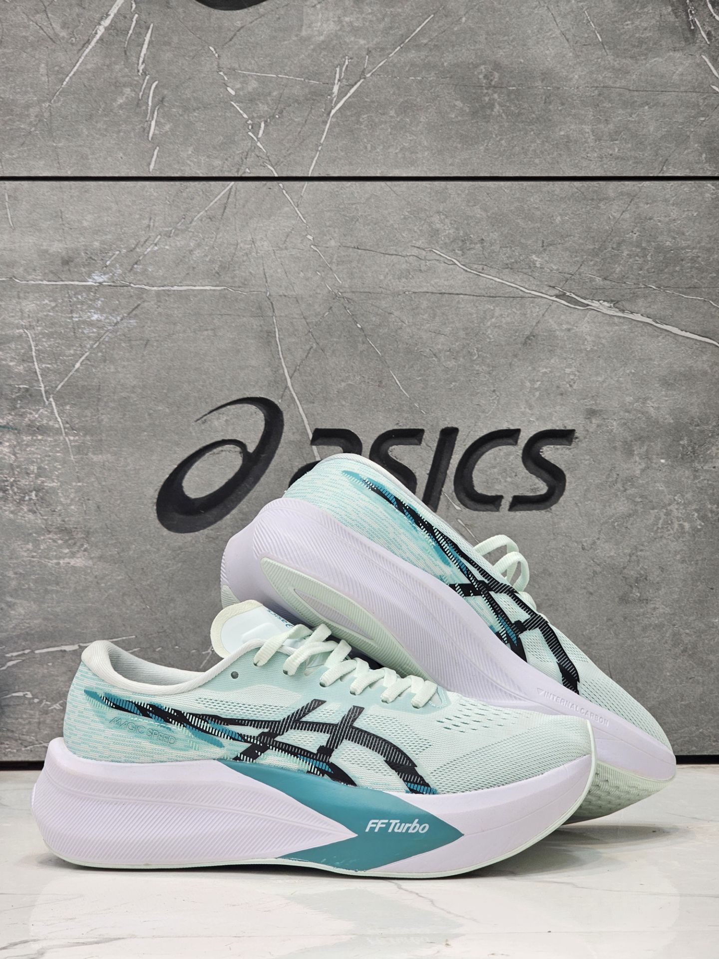 کتونی اسیکس مجیک اسپیدASICS Magic Speed 4 ساخت ویتنام وارداتی سایز40 الی۴۵فروش تکی و عمده ضمانت کیفیت کالا