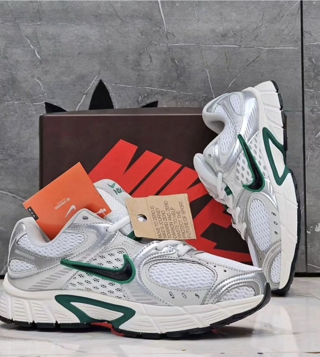 کتونی مردانه نایک وی فایو کی Nike v5k run ساخت ویتنام وارداتی سایز۳۹ الی ۴۵ضمانت کیفیت کالا فروش تکی و عمده