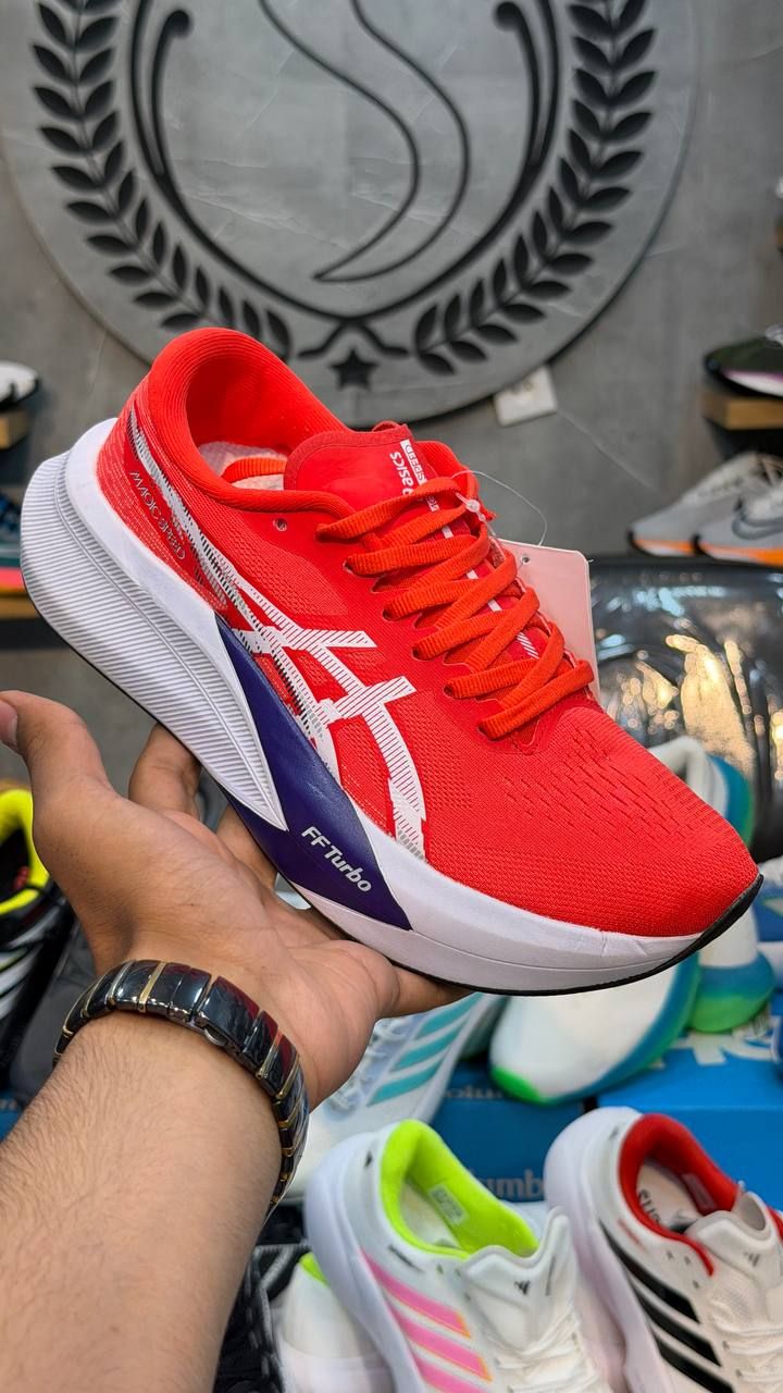 کتونی اسیکس مجیک اسپیدASICS Magic Speed 4 ساخت ویتنام وارداتی سایز40 الی۴۵فروش تکی و عمده ضمانت کیفیت کالا