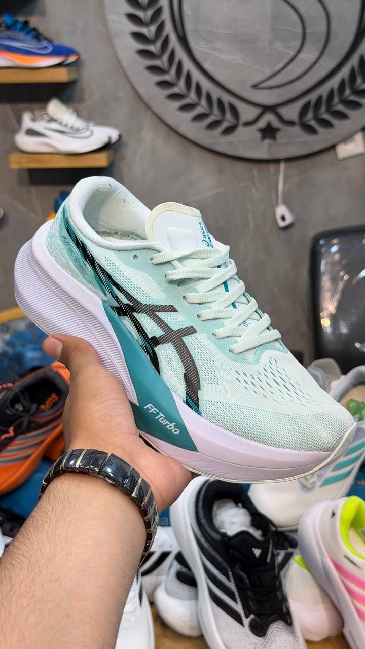 کتونی اسیکس مجیک اسپیدASICS Magic Speed 4 ساخت ویتنام وارداتی سایز40 الی۴۵فروش تکی و عمده ضمانت کیفیت کالا