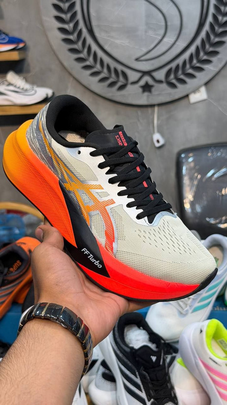 کتونی اسیکس مجیک اسپیدASICS Magic Speed 4 ساخت ویتنام وارداتی سایز40 الی۴۵فروش تکی و عمده ضمانت کیفیت کالا