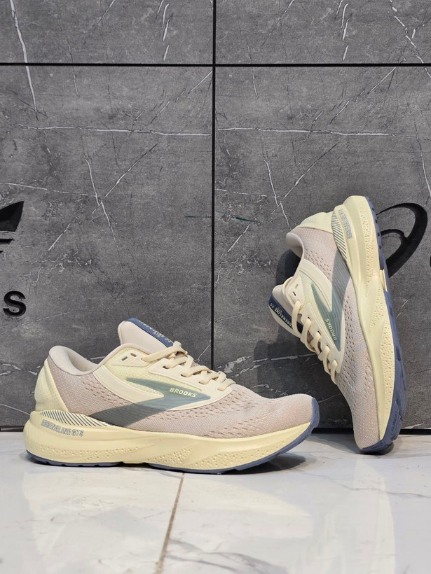 کتونی بروکس گلیسرین ۲۴ BROOKS GLYCERIN ۲۴ساخت ویتنام وارداتی سایز۴۰ الی ۴۵ ضمانت کیفیت کالا فروش تکی و عمده