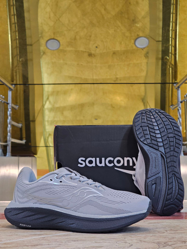کتونی رانینگ ساکونی راید ۱۸ Saucony Ride 18ضمانت کیفیت کالاساخت ویتنام وارداتی فروش تکی و عمده سایز۴۰ الی ۴۵