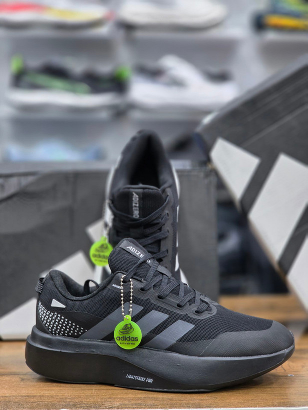 کتونی آدیداس آدیزیرو لایتاسترایک پروAdidas Adizero Lightstrike Proساخت ویتنام وارداتی سایز ۴۰ الی ۴۵فروش تکی و عمده ضمانت کیفیت کالا