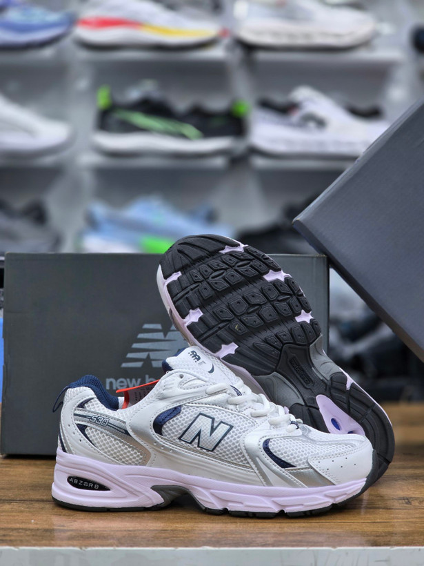 کتونی پیاده رویی و رانینگ نیوبالانس ۵۳۰ Newbalance 530ساخت ویتنام وارداتی سایز۳۷ الی ۴۵فروش تکی و عمده ضمانت اصالت کالاکیفیت مسترکوالیتیA