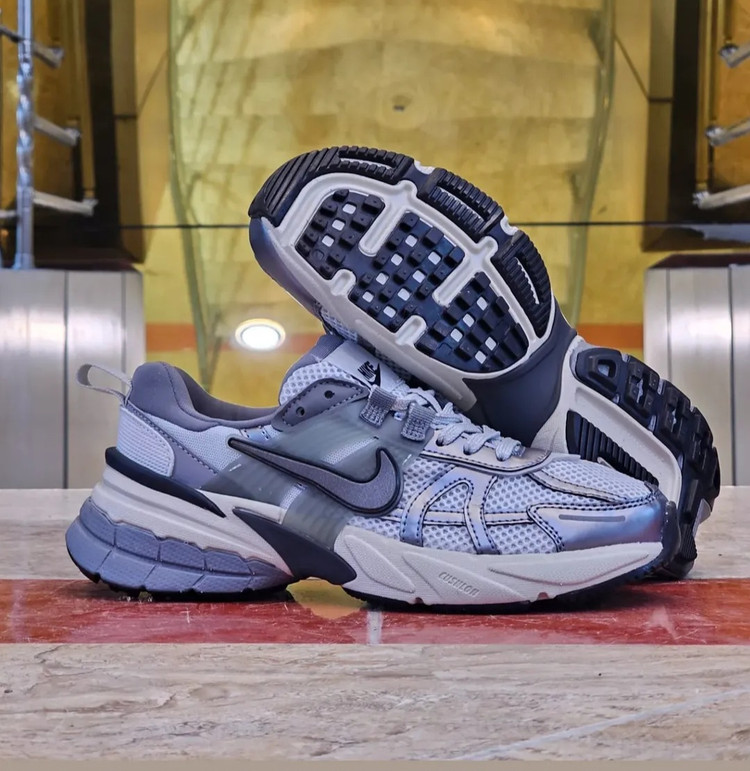کتونی پیاده رویی و رانینگ نایک وی تو کی Nike V2k Runساخت ویتنام وارداتی سایز 37الی۴۵ فروش تکی و عمده ضمانت کیفیت کالا