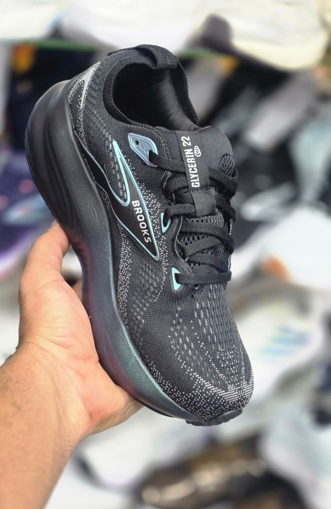 کتونی بروکس گلیسرین ۲۲ BROOKS GLYCERIN 2۲ساخت ویتنام وارداتی سایز ۳۸ الی ۴۵ضمانت کیفیت کالا فروش تکی و عمده