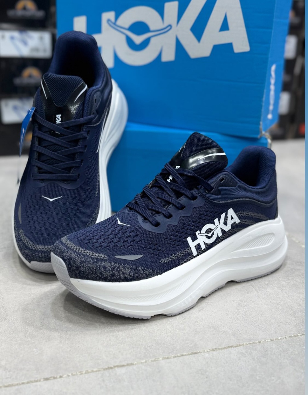 کتونی هوکا باندی ۹ Hoka bondi 9ساخت ویتنام وارداتی کیفیت مسترکوالیتی درجه ۱سایز ۴۰ الی ۴۵فروش تکی و عمده ضمانت اصالت کالا