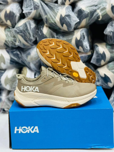 کتونی ویتنامی هوکا ترنسپورت گورتکس زیره ویبرام HOKA Transport goretex vibram ساخت ویتنام وارداتی سایز ۳۷ الی ۴۵ فروش تکی و عمده ضمانت کیفیت کالا