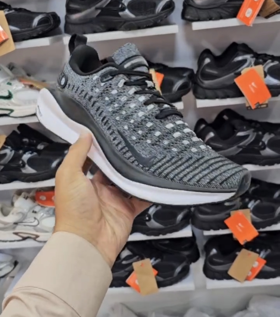 کتونی نایک اینفینیتی ران ۴ گورتکس Nike React infinity Run 4 Gore_texضمانت کیفیت کالا ساخت ویتنام سایز ۴۲فروش تکی و عمده