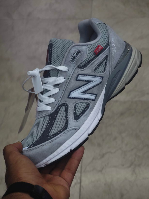 کتونی نیوبالانس ۹۹۰ وی ۶Newbalance 990 v6لیبل امریکایی رانینگ و پیاده رویی سایز ۴۰ الی ۴۵ضمانت کیفیت کالا فروش تکی و عمده