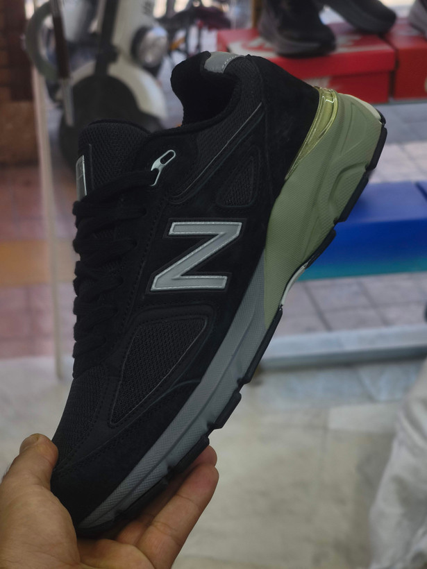 کتونی نیوبالانس ۹۹۰ وی ۶Newbalance 990 v لیبل امریکایی رانینگ و پیاده رویی سایز ۴۰ الی ۴۵ضمانت کیفیت کالا فروش تکی و عمده
