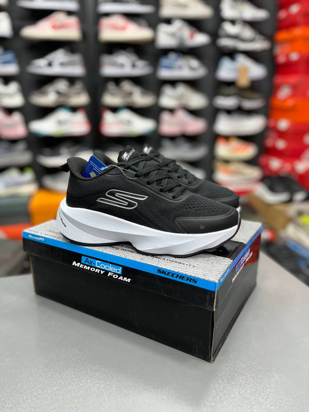 کتونی ویتنامی اسکیچرزهایپر برست skechers Hyper Burst ساخت ویتنام وارداتی سایز۳۷ الی ۴۰فروش تکی و عمده ضمانت کیفیت کالا