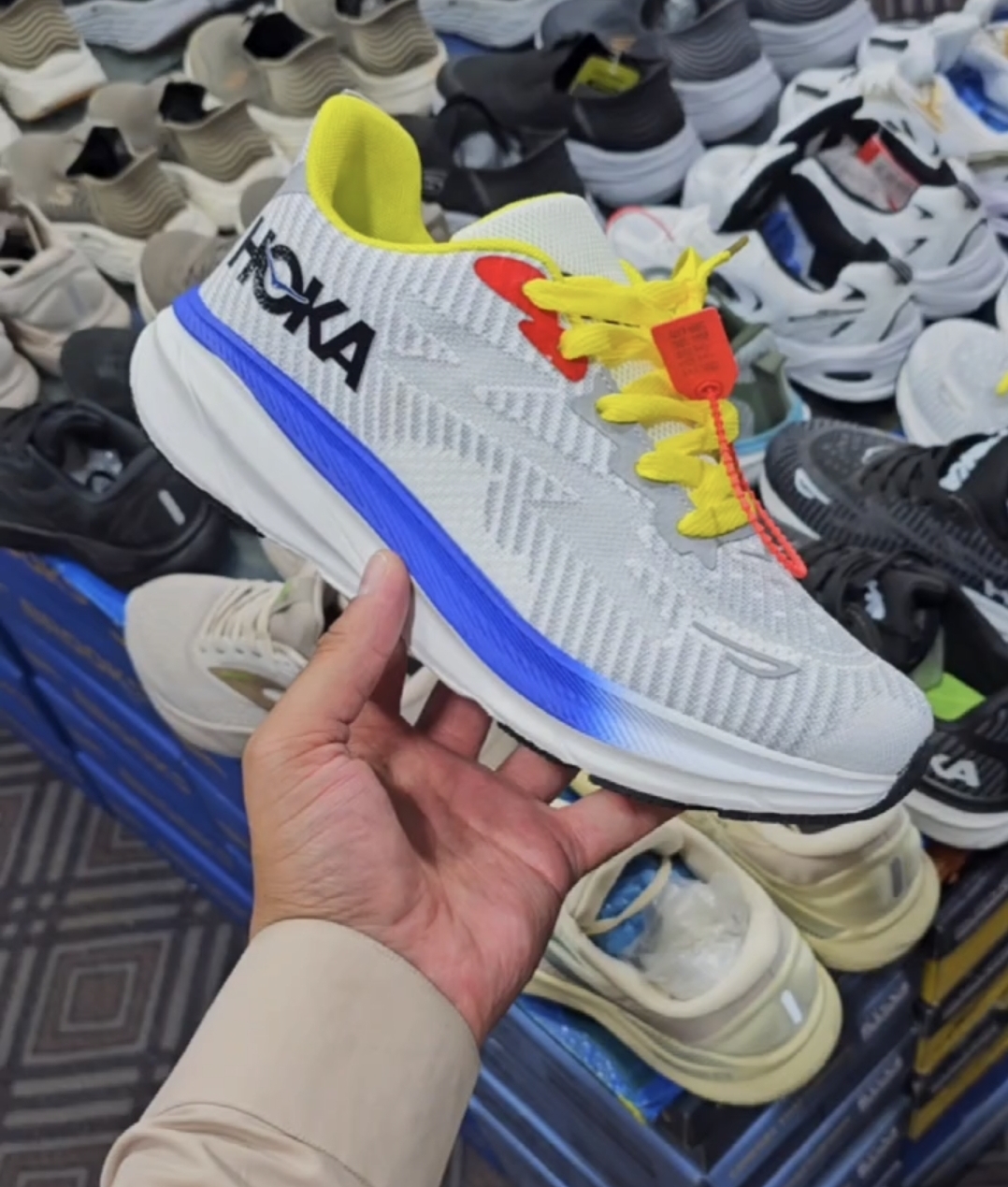 کتونی هوکا کلیفتون ۹ Hoka Clifton 9ساخت ویتنام وارداتی سایز 40الی ۴۵فروش تکی و عمده ضمانت کیفیت کالا