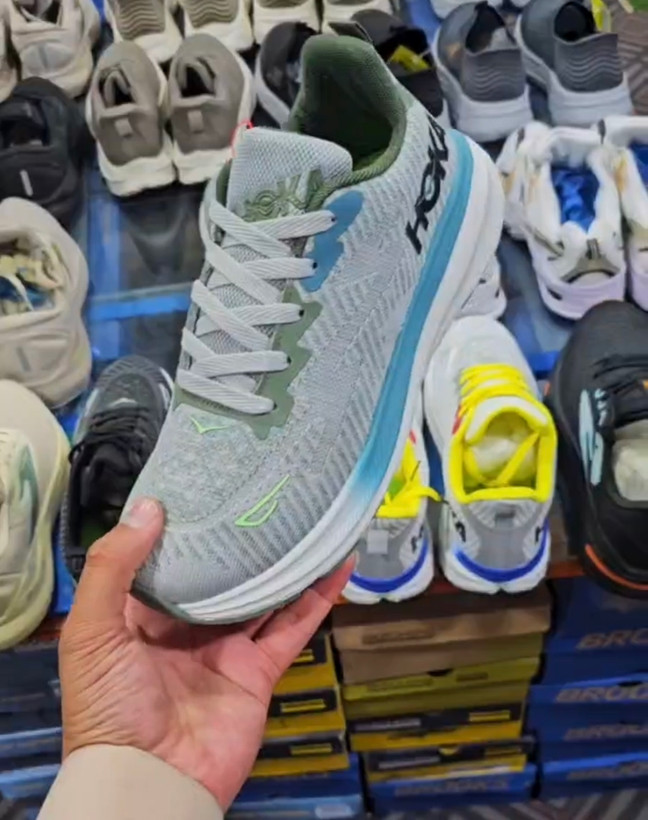 کتونی هوکا کلیفتون ۹ Hoka Clifton 9ساخت ویتنام وارداتی سایز 40الی ۴۵فروش تکی و عمده ضمانت کیفیت کالا