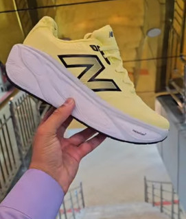 کتونی نیوبالانس فرش فوم New balance freshfoam x more ساخت ویتنام وارداتی سایز۴۱ الی ۴۵ فروش تکی و عمده ضمانت کیفیت کالا