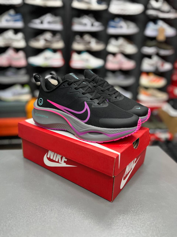 کتونی نایک زوم ایکس لبخندی Nike Zoom X ساخت ویتنام وارداتی سایز ۳۷ تا ۴۰ فروش تکی و عمده ضمانت کیفیت کالا