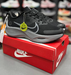 کتونی نایک زوم ایکس لبخندی Nike Zoom X ساخت ویتنام وارداتی سایز ۳۷ تا ۴۰ فروش تکی و عمده ضمانت کیفیت کالا