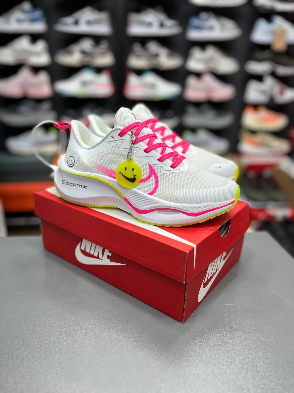 کتونی ویتنامی نایک زوم ایکس لبخندی Nike Zoom X ساخت ویتنام وارداتی سایز ۳۷ تا ۴۰ فروش تکی و عمده ضمانت کیفیت کالا