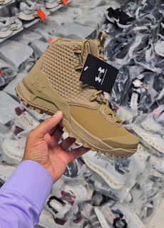 بوت آندرارمور گورتکسUnder armour infil hikeساخت ویتنام وارداتی سایز ۴۰الی ۴۵ فروش تکی و عمده ضمانت کیفیت کالا