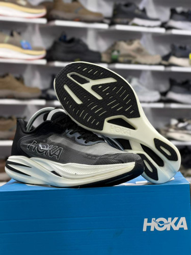کتونی هوکا کربن دار ماچ ایکس HOKA Mach X 2 ساخت ویتنام وارداتی سایز ۴۰ الی ۴۵ضمانت کیفیت کالا