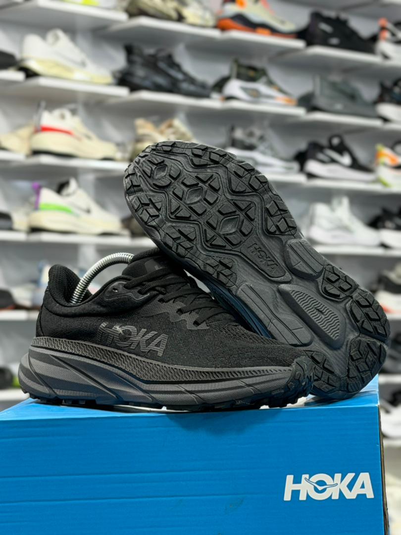 کتونی هوکا کربن دار ماچ ایکس HOKA Mach X 2 ساخت ویتنام وارداتی سایز ۴۰ الی ۴۵ضمانت کیفیت کالا