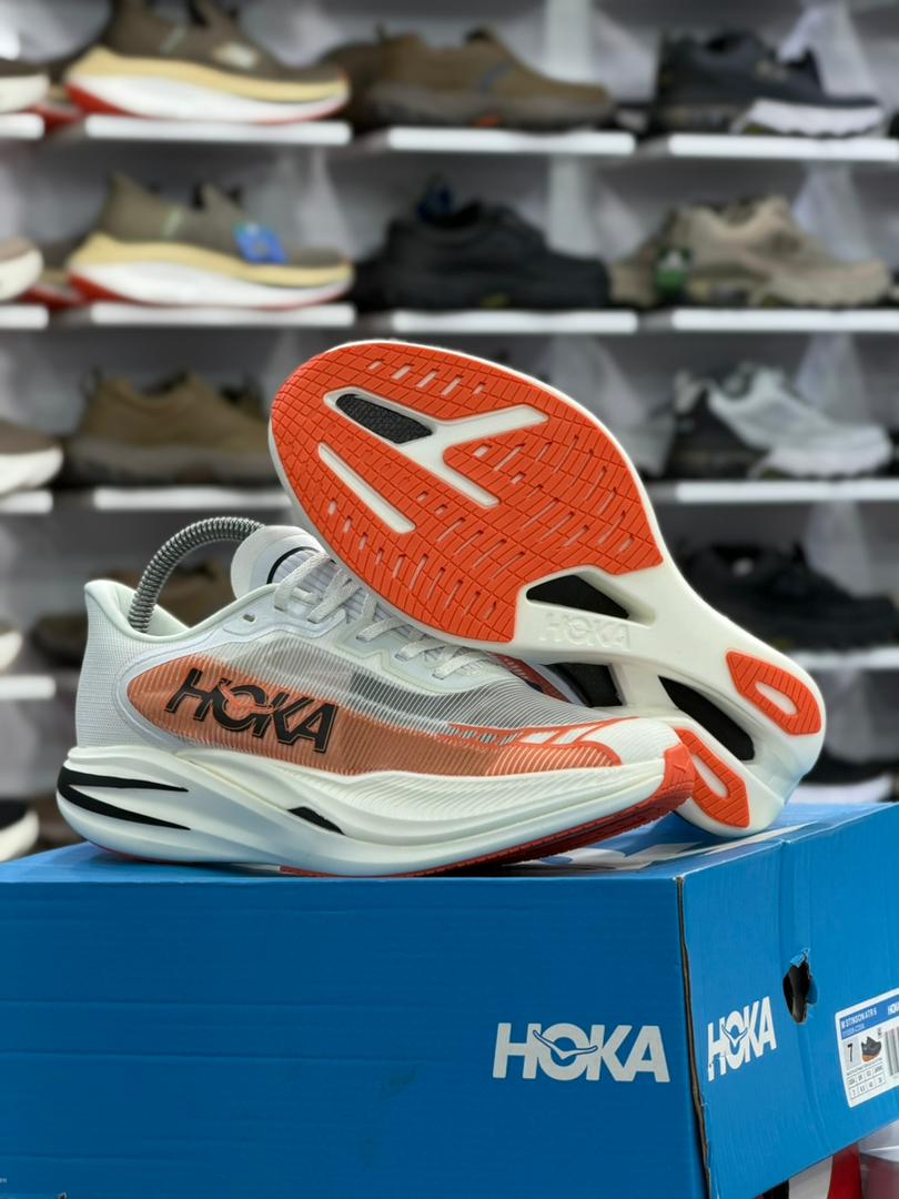 کتونی هوکا کربن دار ماچ ایکس HOKA Mach X 2 ساخت ویتنام وارداتی سایز ۴۰ الی ۴۵ضمانت کیفیت کالا