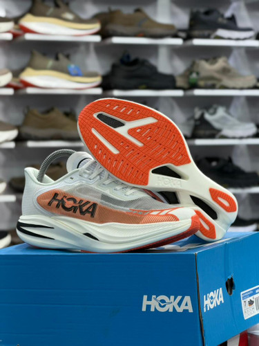 کتونی هوکا کربن دار ماچ ایکس HOKA Mach X 2 ساخت ویتنام وارداتی سایز ۴۰ الی ۴۵ضمانت کیفیت کالا