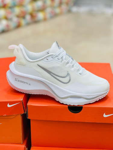 کتونی ویتنامی نایک زوم ایکس لبخندی Nike Zoom X ساخت ویتنام وارداتی سایز ۳۷ تا ۴۰ فروش تکی و عمده ضمانت کیفیت کالا