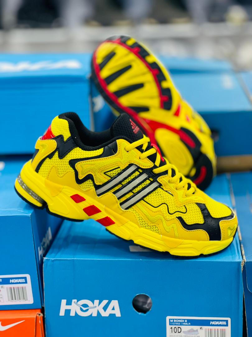 کتونی آدیداس فارماتون Adidas Pharmaton وارداتی ساخت ویتنام سایز ۴۰الی۴۵ضمانت اصالت کالا بالاترین کیفیت مسترکوالیتی A فروش تکی و عمده