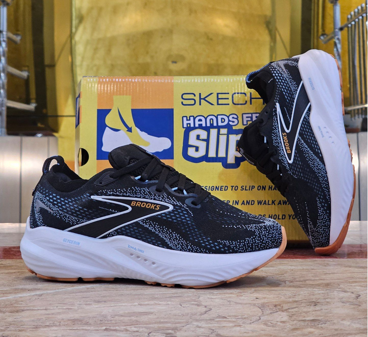 کتونی بروکس گلیسرین ۲۱ Brooks Glycerin GTS 21ساخت ویتنام وارراتی سایز ۳۷الی ۴۰ فروش تکی و عمده ضمانت اصالت کالا بالاترین کیفیت درجه ۱