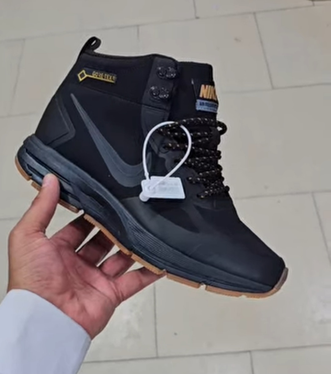 کتونی نایک پگاسوس گورتکس Nike Air Zoom pegasus goretex Treil ساخت ویتنام وارداتی سایز۴۰ تا ۴۵ فروش تکی و عمده ضمانت کالا