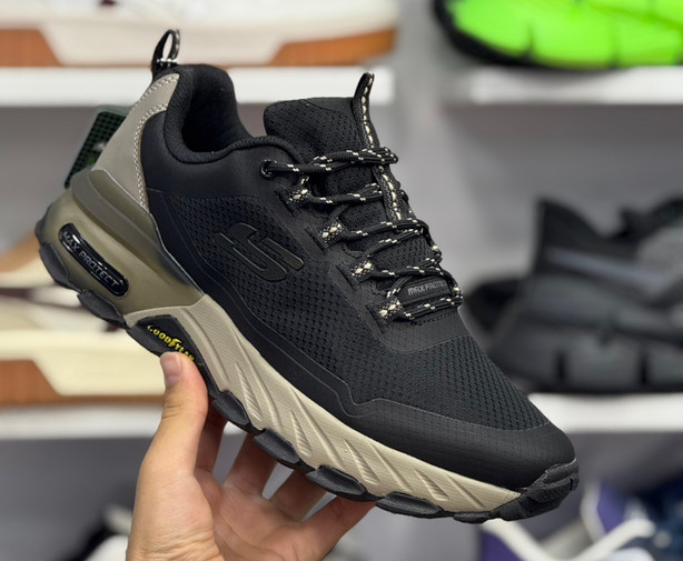 کتونی اسکیچرز مکس پروتکتSkechers Max Protect Goodyear  سایز ۴۰ الی ۴۵بالاترین کیفیت مسترکوالیتی Aضمانت اصالت کالافروش تکی و عمده