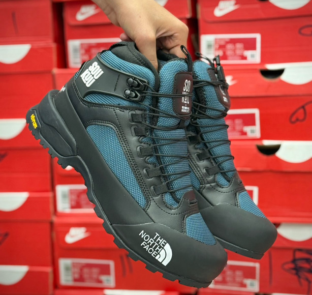 بوت کوهنوردی و طبیعت گردی نورث فیسThe North Face SOUKUUضد آب و رویه گورتکس زیره ویبرام ساخت ویتنام وارداتی سایز ۴۰ الی ۴۵ضمانت کیفیت کالا فروش تکی و عمده