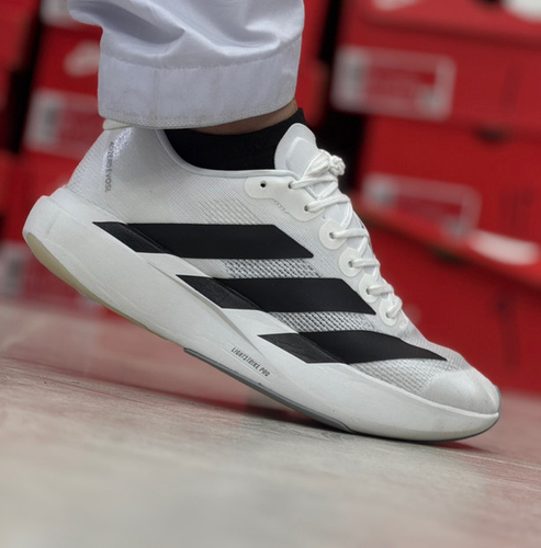 کتونی آدیداس آدیزیرو لایتاسترایک پرو/Adidas Adizero Lightstrike Proساخت ویتنام وارداتی سایز 40 الی ۴۵ضمانت کالا فروش تک و عمده بالاترین کیفیت مسترکوالیتی A