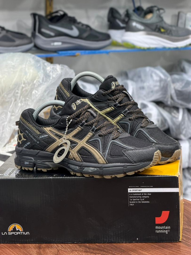 کتونی اسیکس کاهانا asics kahana 8 ۸ساخت ویتنام وارداتی سایز۴۰ الی ۴۵ فروش تکی و عمده ضمانت کیفیت کالا
